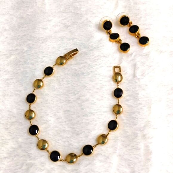 Vintage 1990's Black & Goldtone Bracelet and Pierced Earring Set - Picture 4 of 11